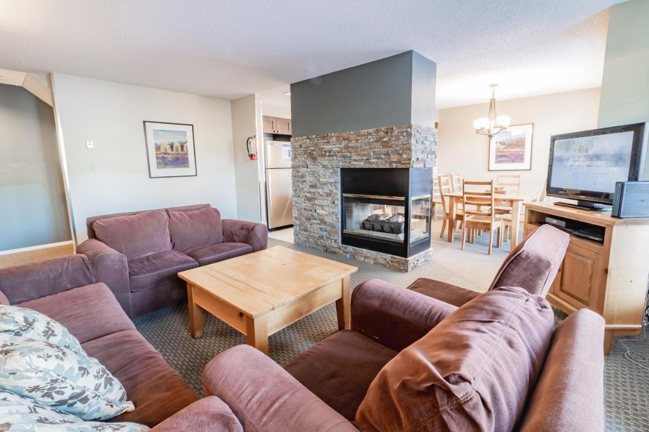 Snowbird Townhouses By Elevate Vacations Whistler Exterior photo